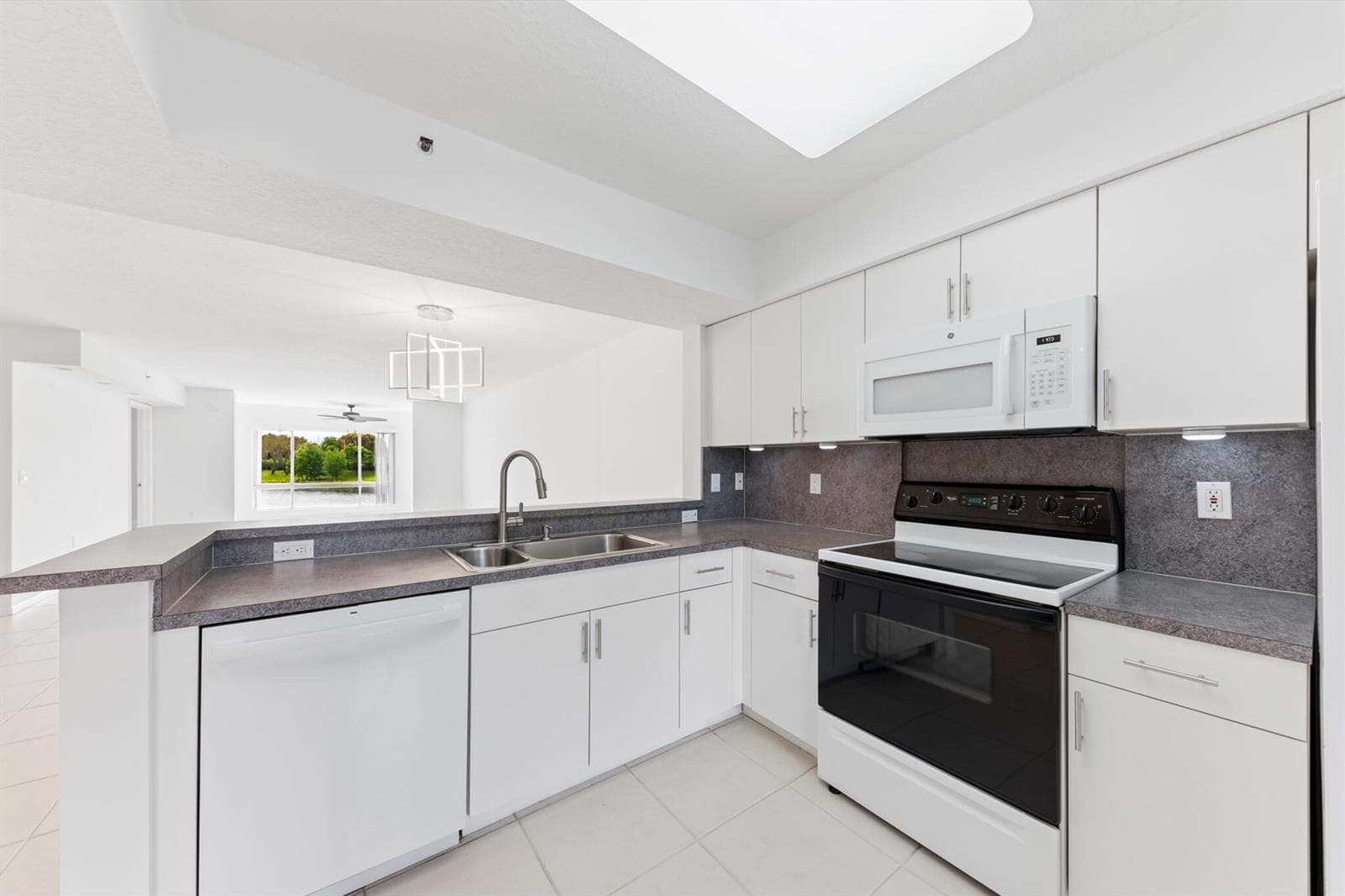 5842 CRYSTAL SHORES Drive # 205, Boynton Beach, FL 33437 — zdjęcie 4