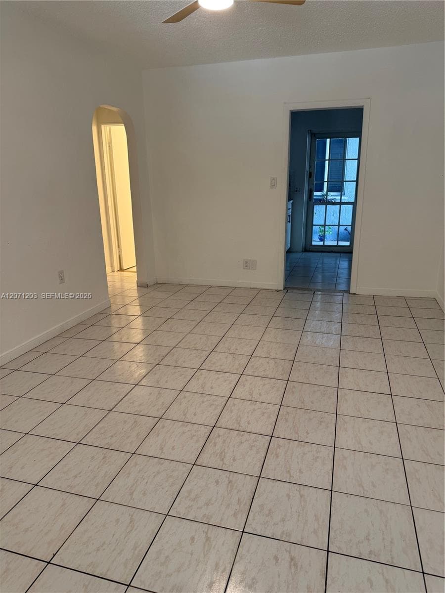 1812 Coolidge St # 1, Hollywood, FL 33020 — zdjęcie 2