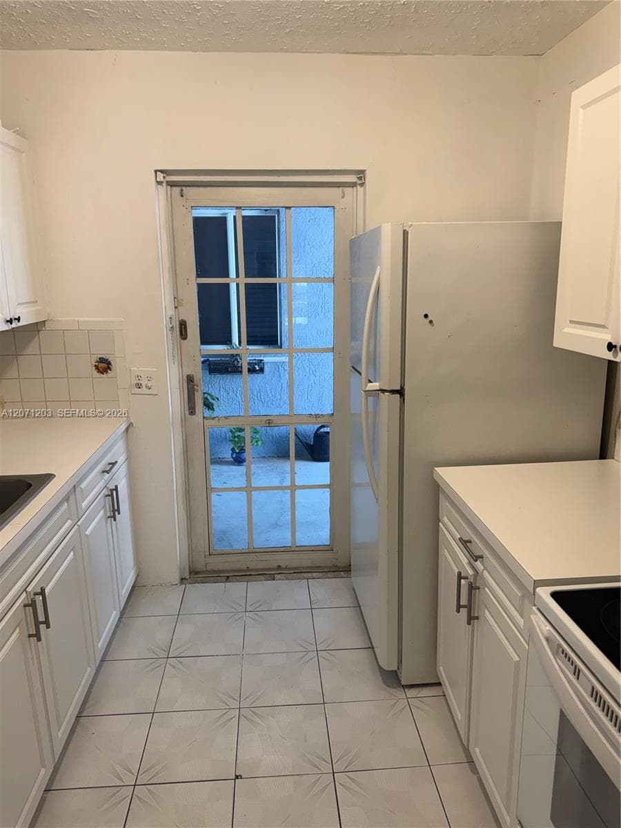 1812 Coolidge St # 1, Hollywood, FL 33020 — zdjęcie 4