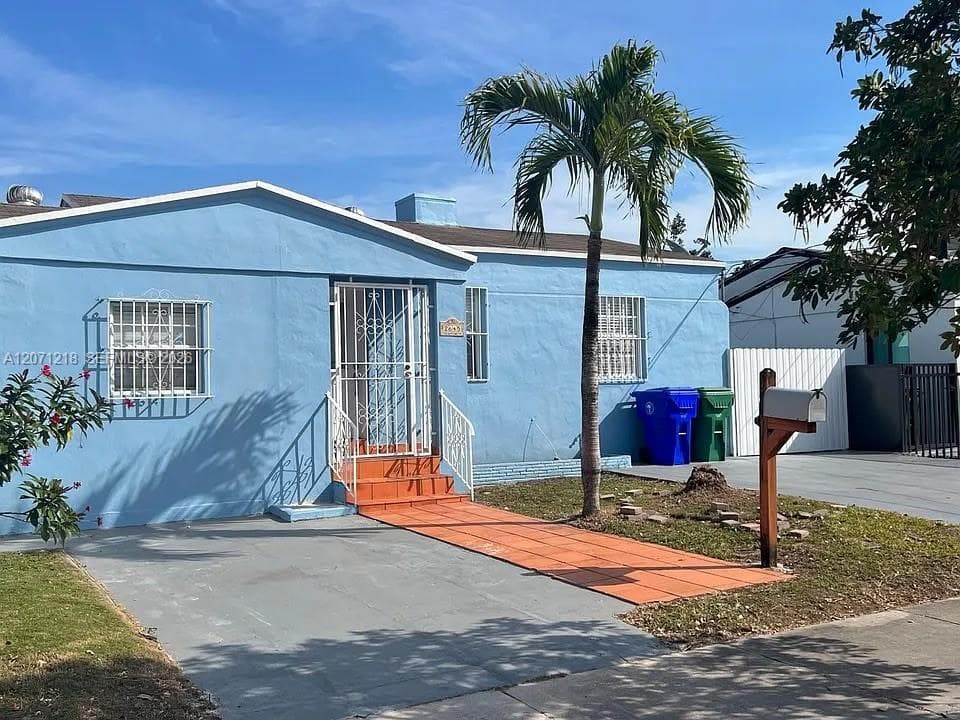 2645 SW 33rd Ave, Miami, FL 33133