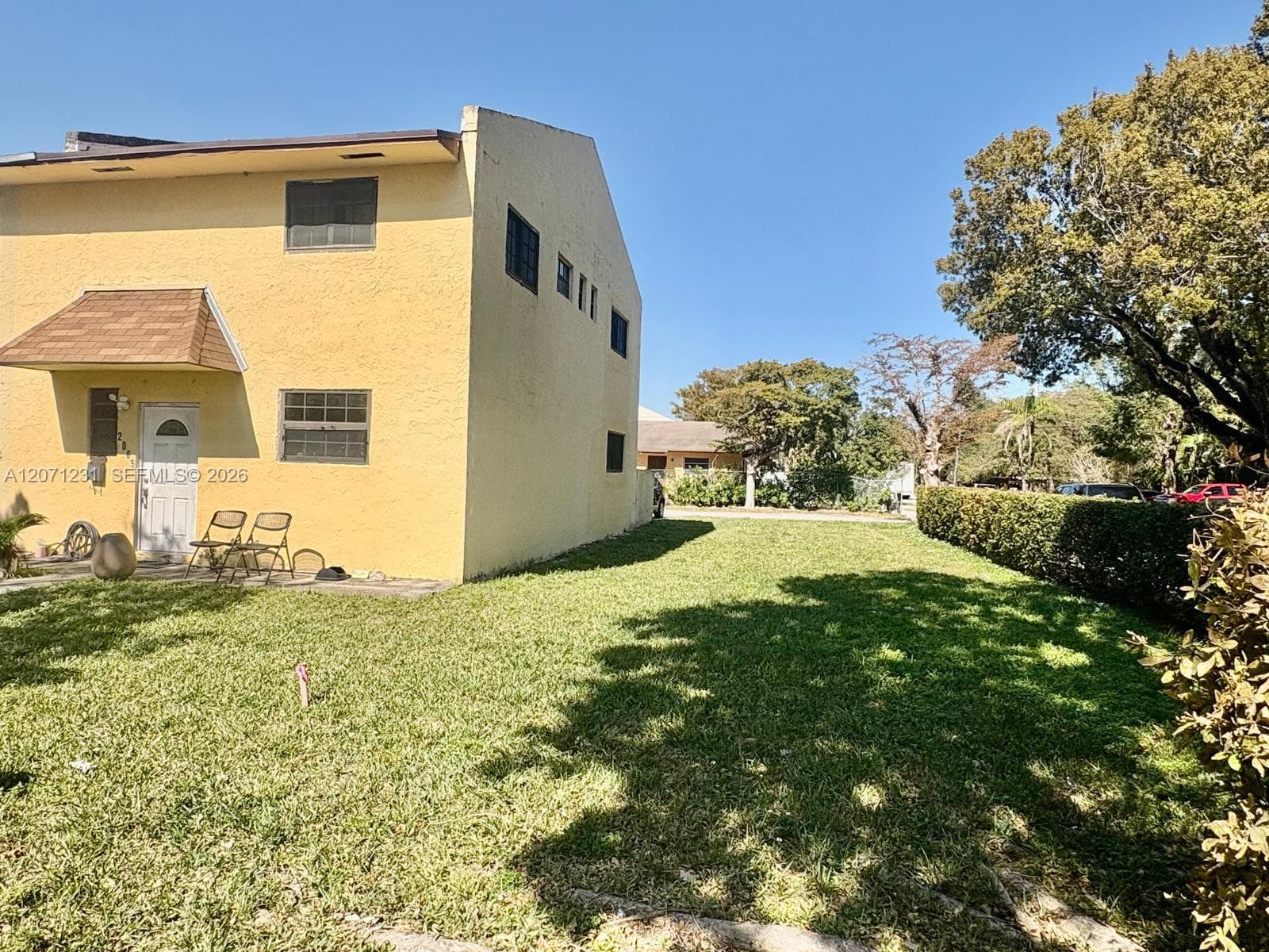 2065 NE 139th St, North Miami Beach, FL 33181 — zdjęcie 2