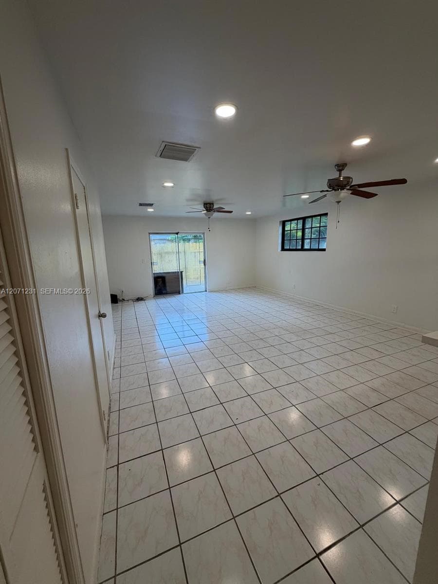 2065 NE 139th St, North Miami Beach, FL 33181 — zdjęcie 5