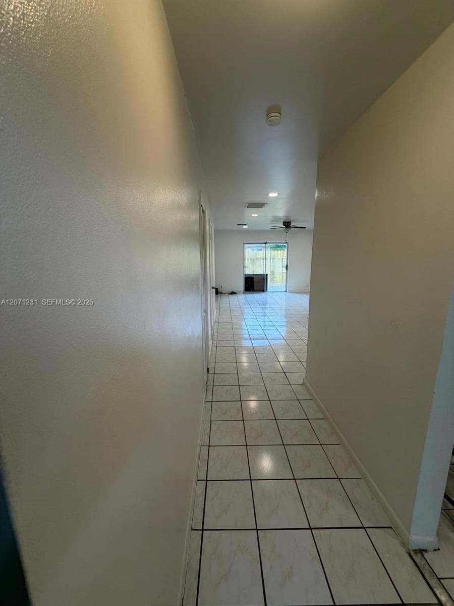 2065 NE 139th St, North Miami Beach, FL 33181 — zdjęcie 4