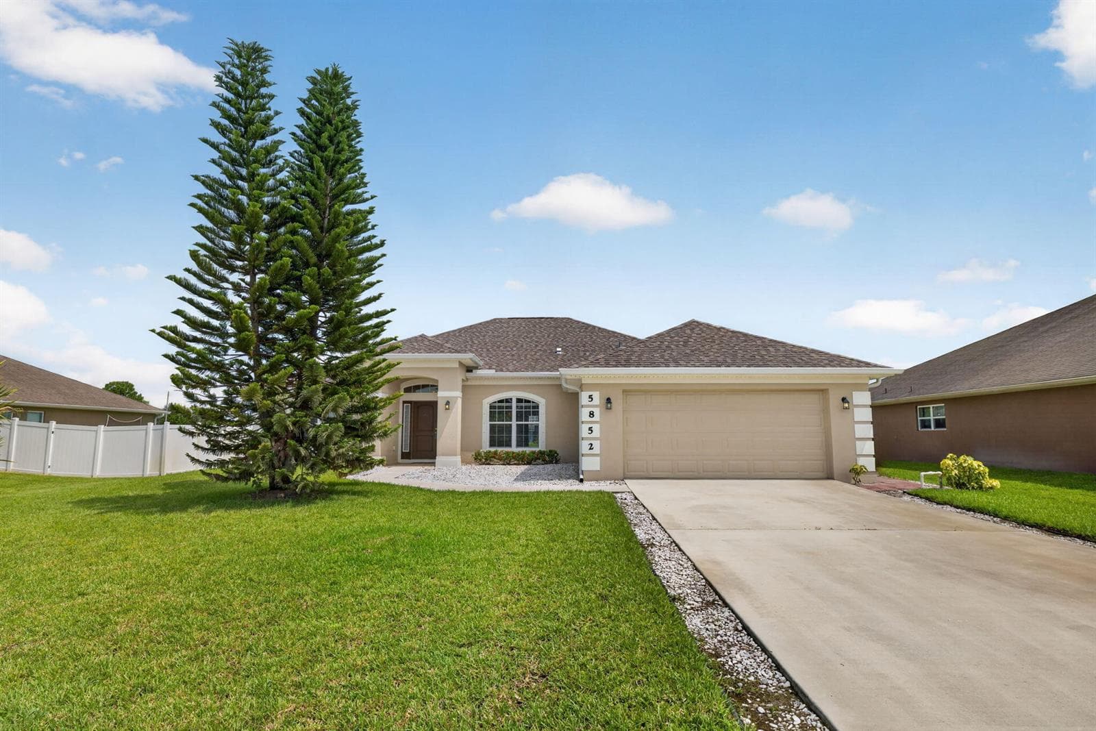 5852 NW Ethel Court, Port St. Lucie, FL 34986 — zdjęcie 2