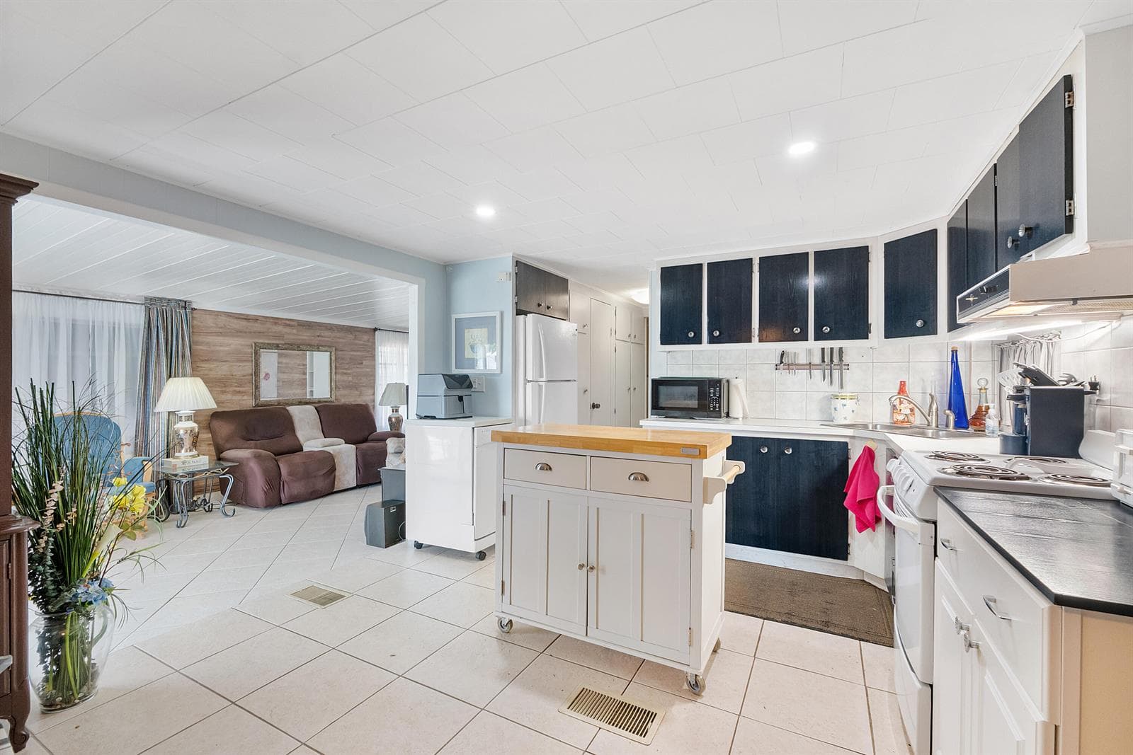 8670 SW 18TH Place, Davie, FL 33324 — zdjęcie 3