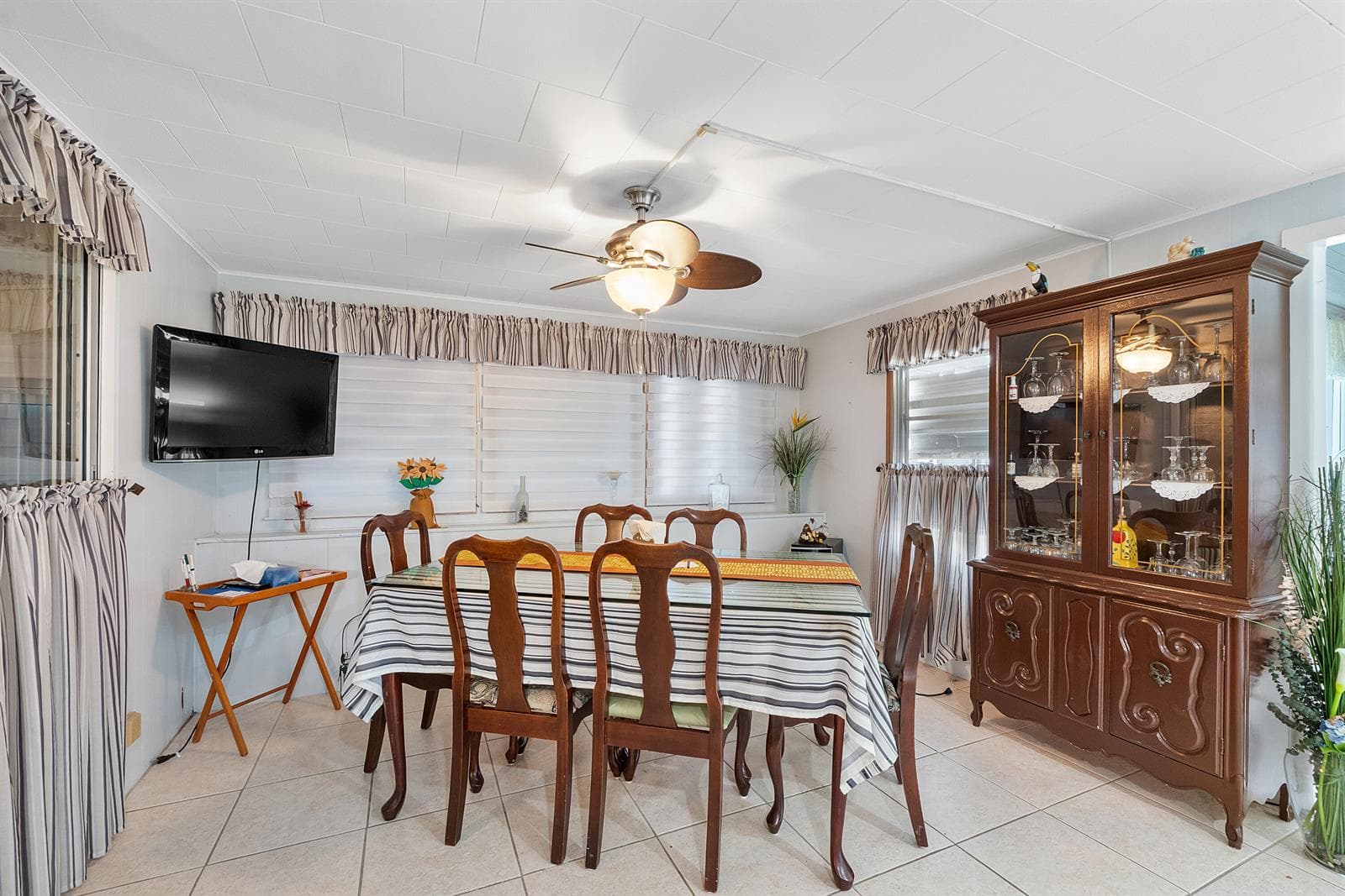 8670 SW 18TH Place, Davie, FL 33324 — zdjęcie 5
