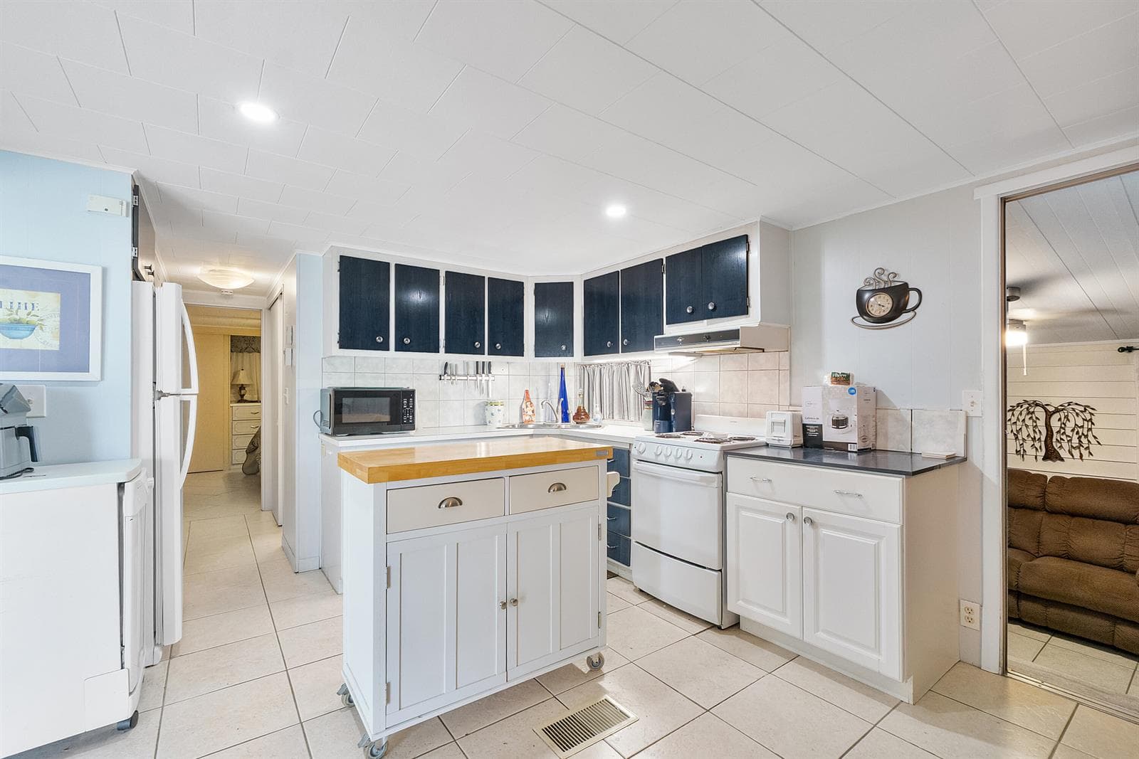 8670 SW 18TH Place, Davie, FL 33324 — zdjęcie 4