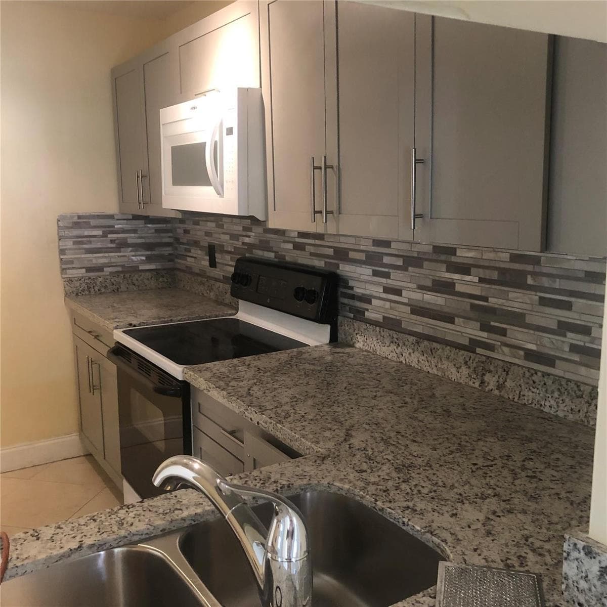 10019 NW 4TH Street # 202, Pembroke Pines, FL 33024 — zdjęcie 3