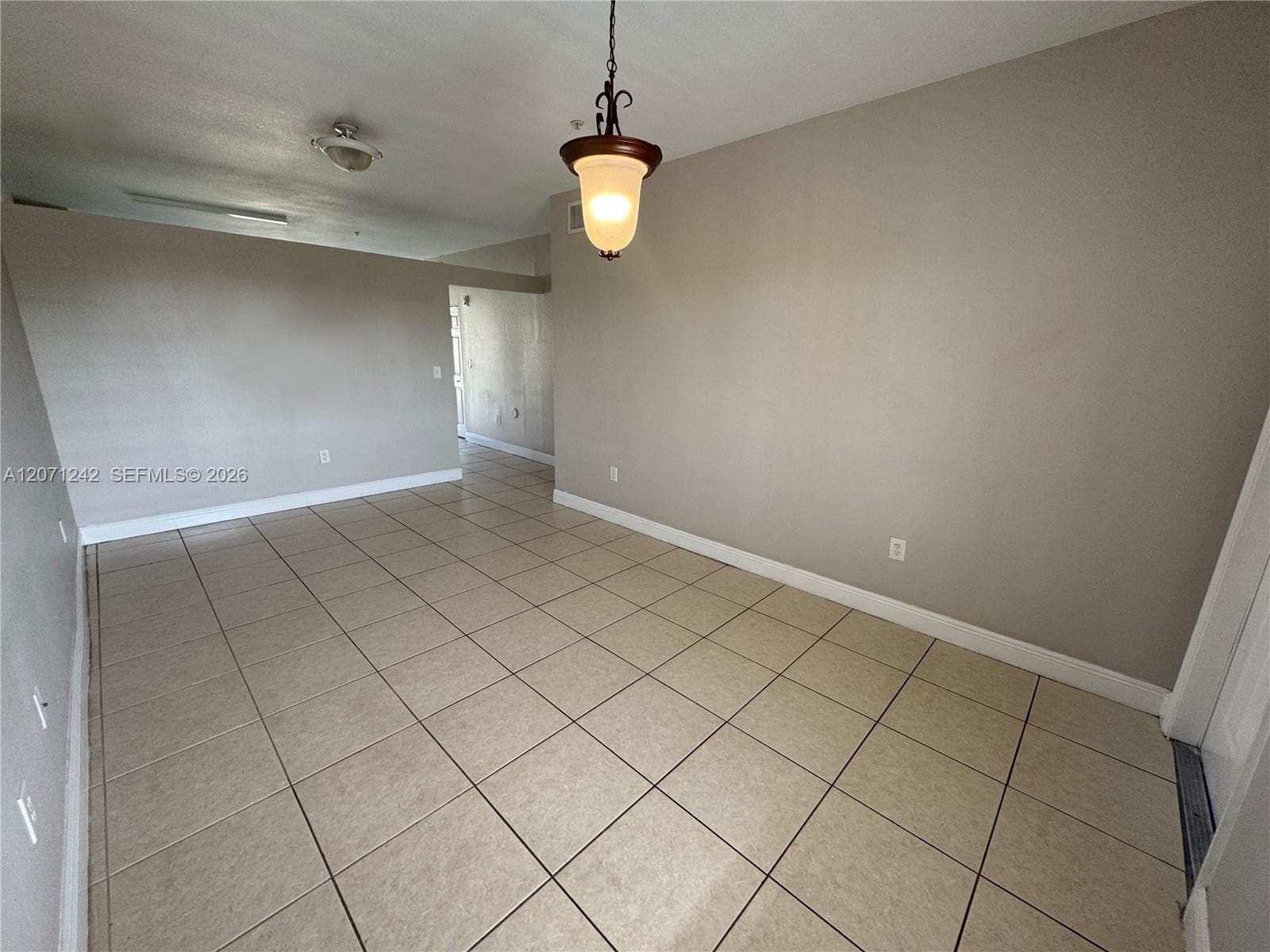 6940 NW 179th St # 404-7, Hialeah, FL 33015 — zdjęcie 2