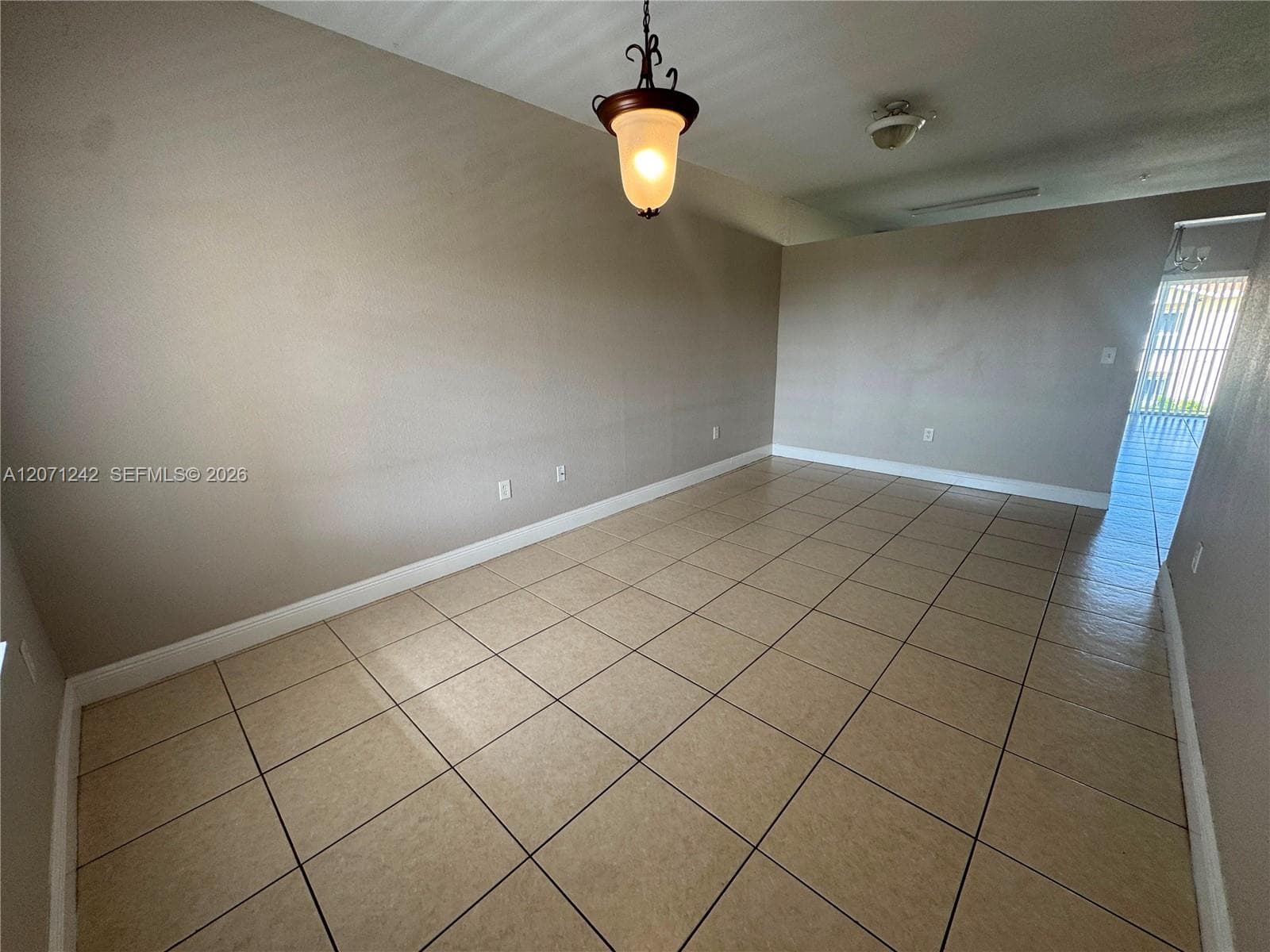 6940 NW 179th St # 404-7, Hialeah, FL 33015 — zdjęcie 3