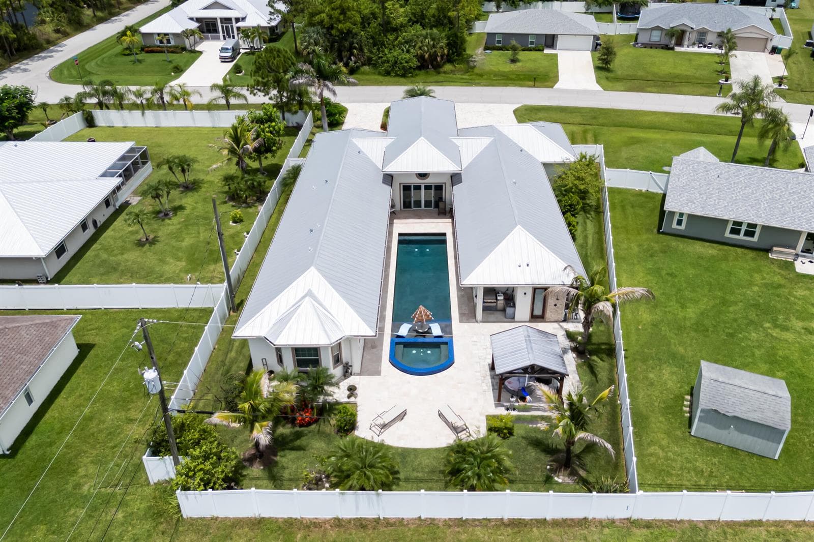 2682 SW IMPORT Drive, Port St. Lucie, FL 34987 — zdjęcie 2