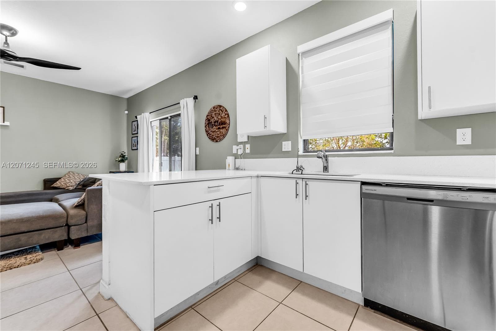 20397 NW 6th Pl, Miami Gardens, FL 33169 — zdjęcie 4