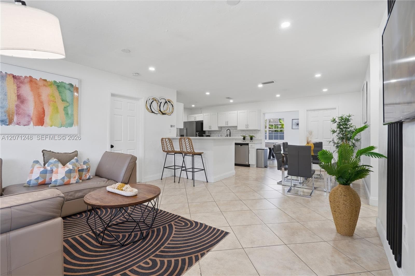 1298 NE 199th St, Miami, FL 33179 — zdjęcie 4