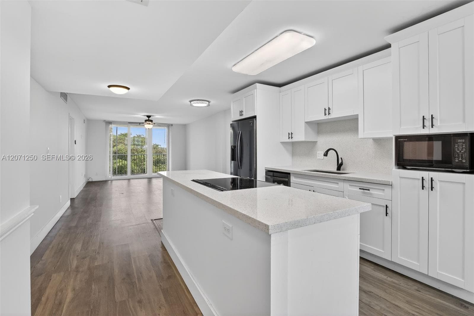 250 Jacaranda Dr # 703, Plantation, FL 33324 — zdjęcie 3