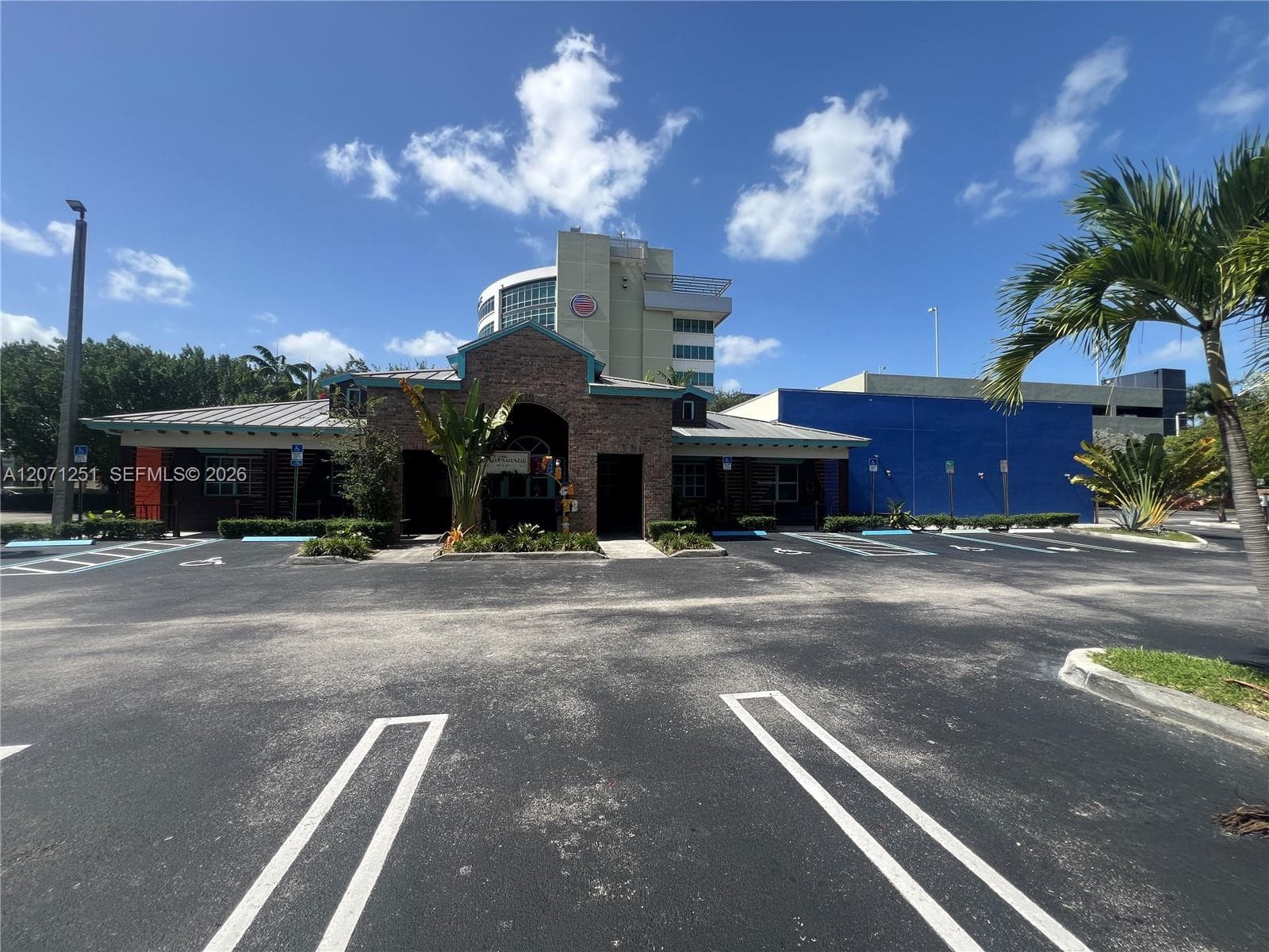 2255 NW 87th Ave, Doral, FL 33172 — zdjęcie 2