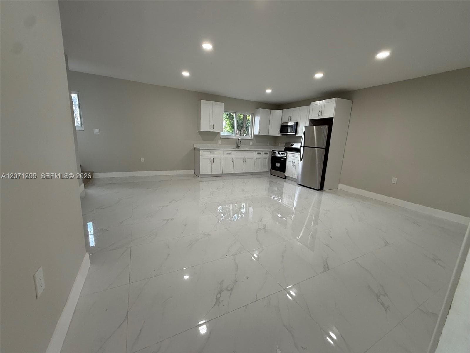 17690 NE 19th Ave # 0, North Miami Beach, FL 33162 — zdjęcie 3