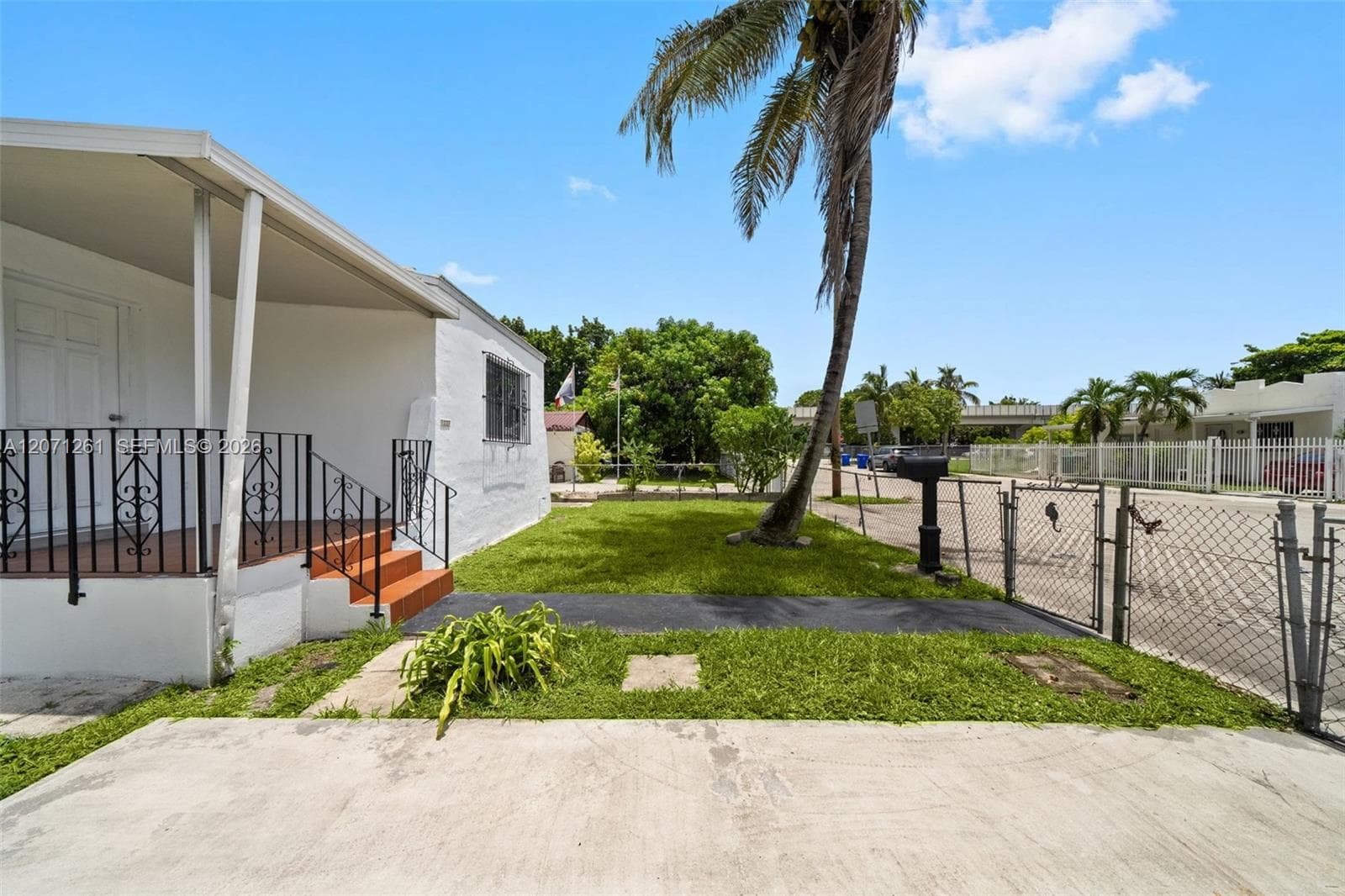 1227 NW 27th St # 1227, Miami, FL 33142 — zdjęcie 2