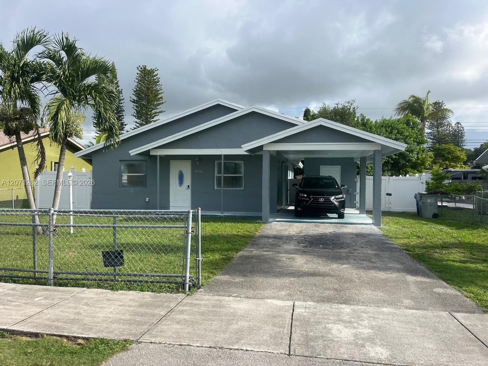 2571 NW 5th St, Pompano Beach, FL 33069