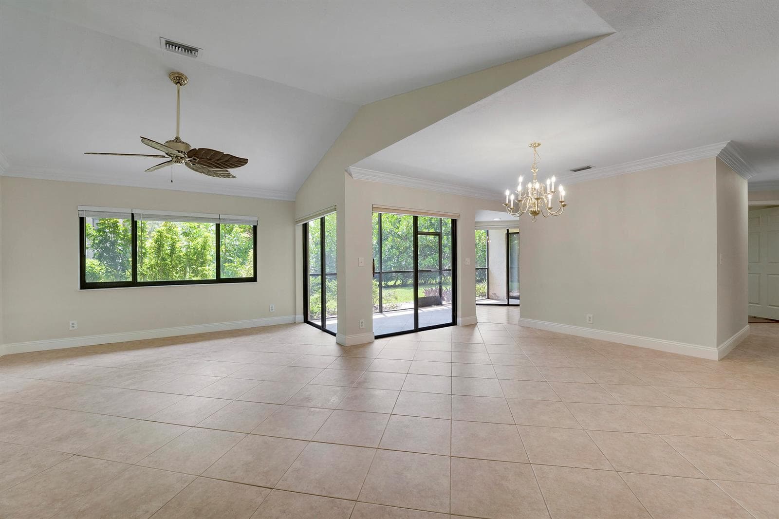 13 Lexington Lane E # A, Palm Beach Gardens, FL 33418 — zdjęcie 2