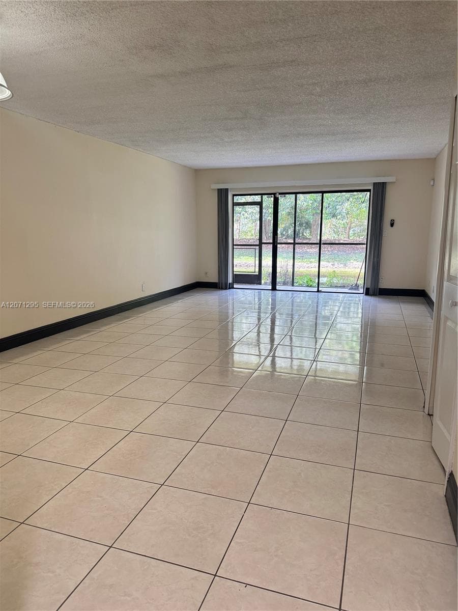 215 Lakeview Dr # 105, Weston, FL 33326 — zdjęcie 4