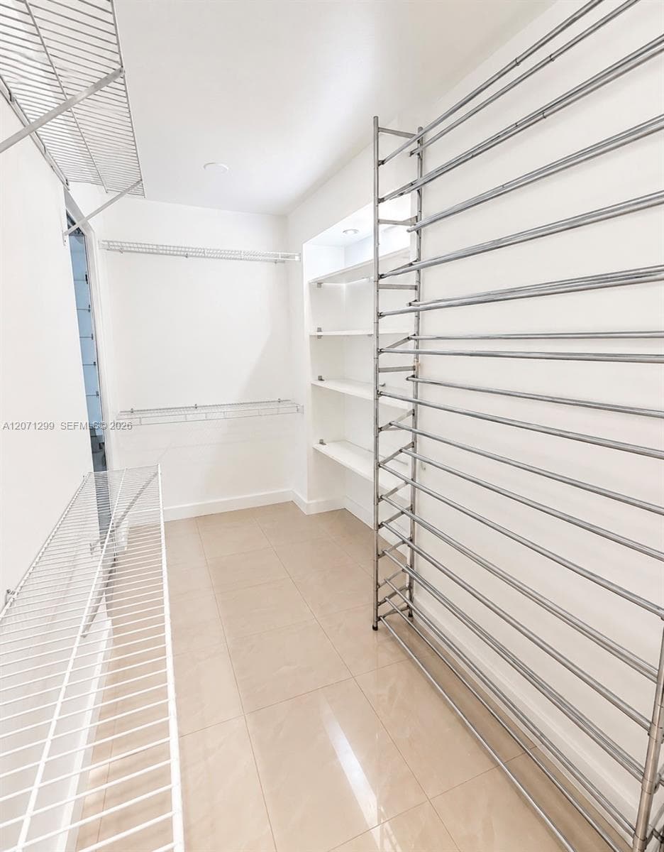 605 NW 72nd Ave # 301, Miami, FL 33126 — zdjęcie 2
