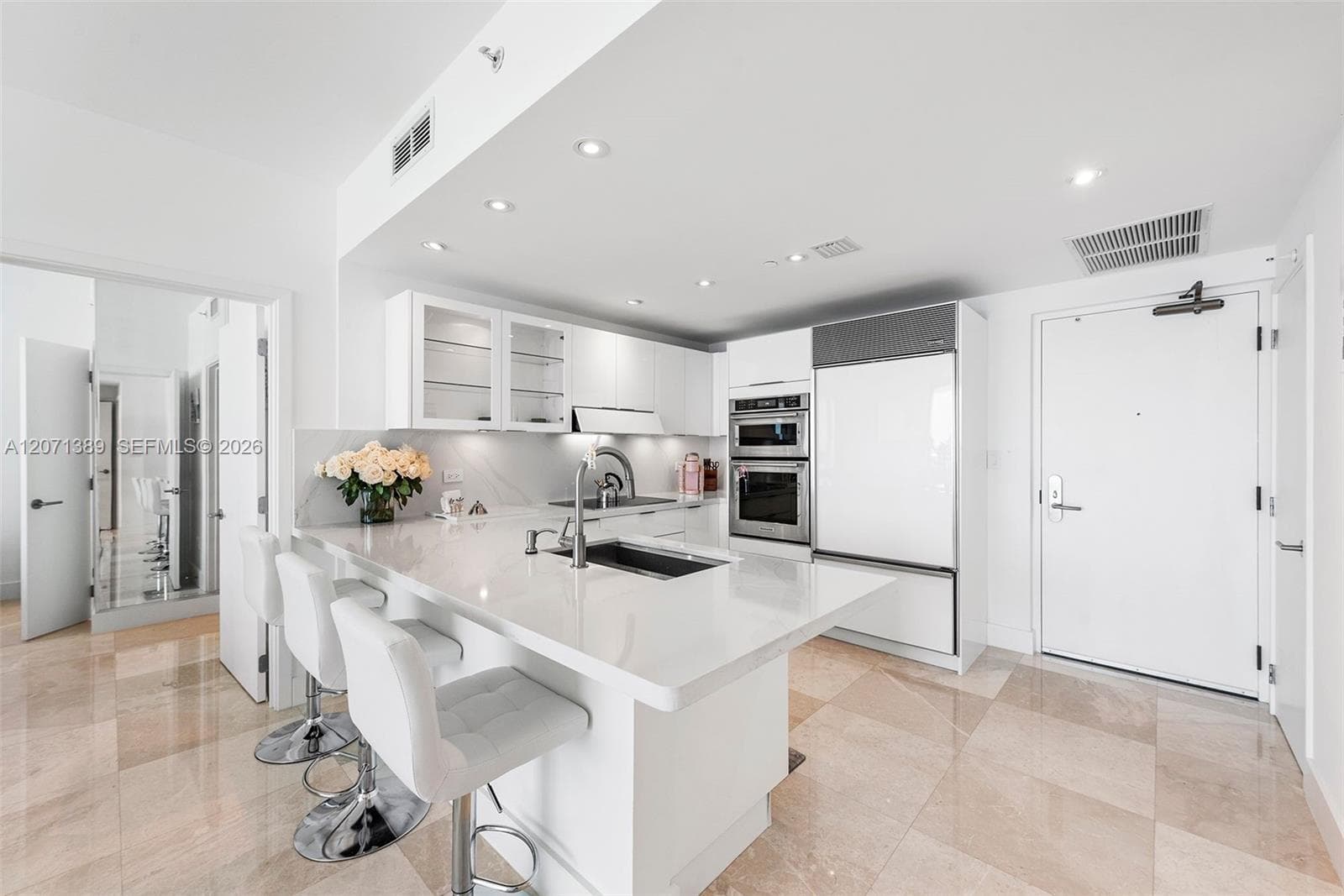 6799 Collins Ave # 804, Miami Beach, FL 33141 — zdjęcie 4