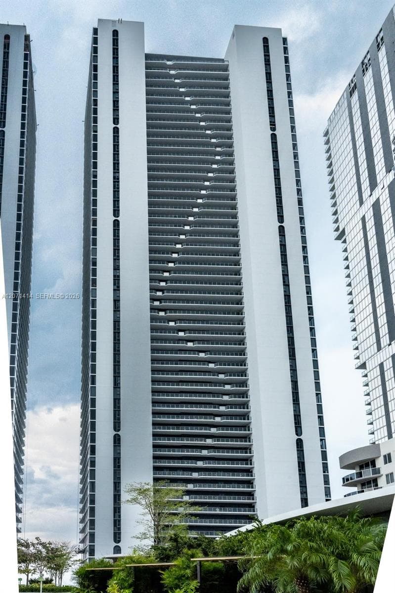 700 NE 24th st # 1506, Miami, FL 33137