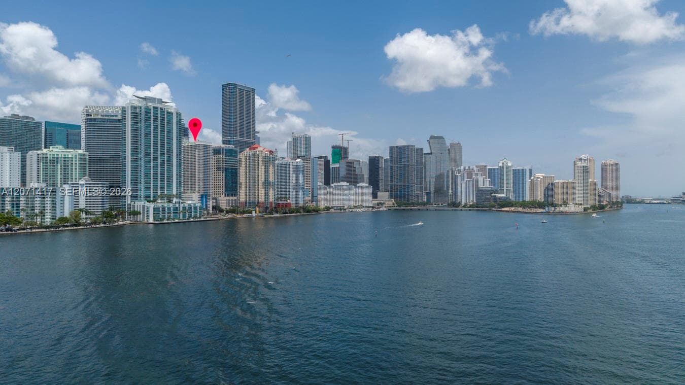 1200 Brickell Bay Dr # 3310, Miami, FL 33131