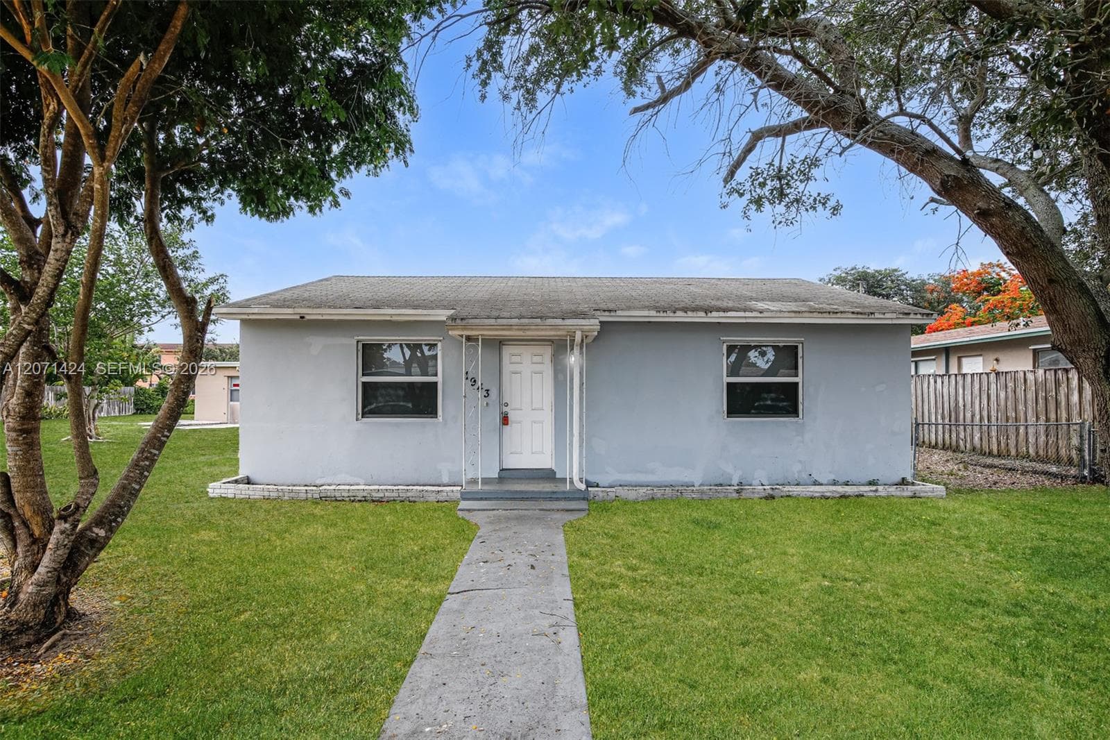 1943 Thomas St, Hollywood, FL 33020