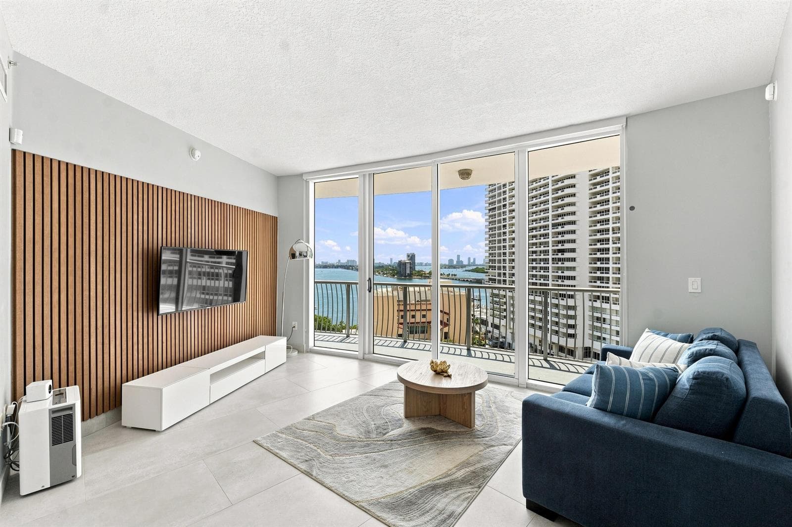 1750 N BAYSHORE Drive # 1202, Miami, FL 33132 — zdjęcie 2