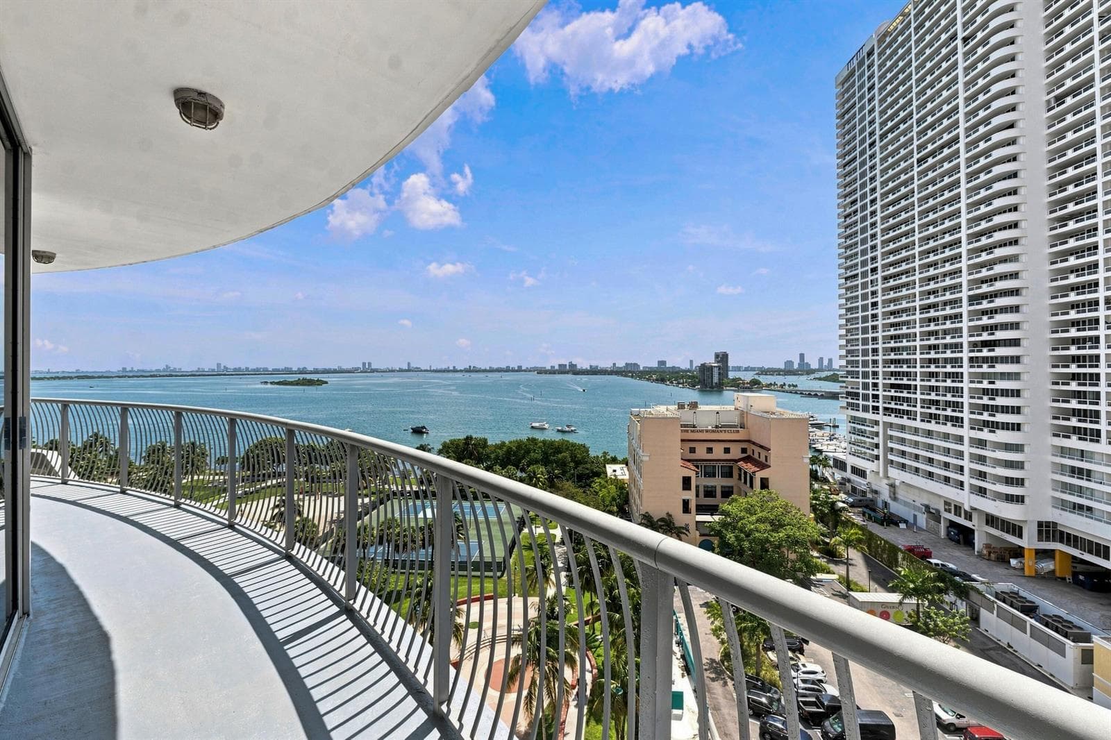 1750 N BAYSHORE Drive # 1202, Miami, FL 33132