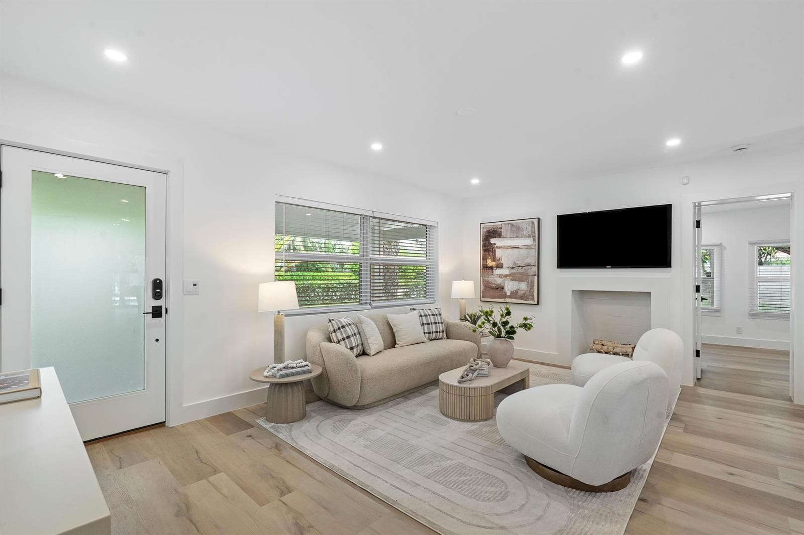 1619 NE 2ND Avenue, Delray Beach, FL 33444 — zdjęcie 4