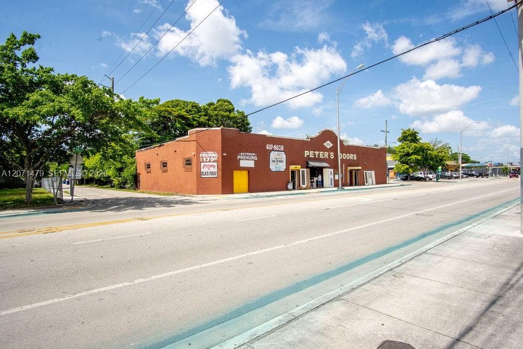 800 NW 36th St, Miami, FL 33127 — zdjęcie 2