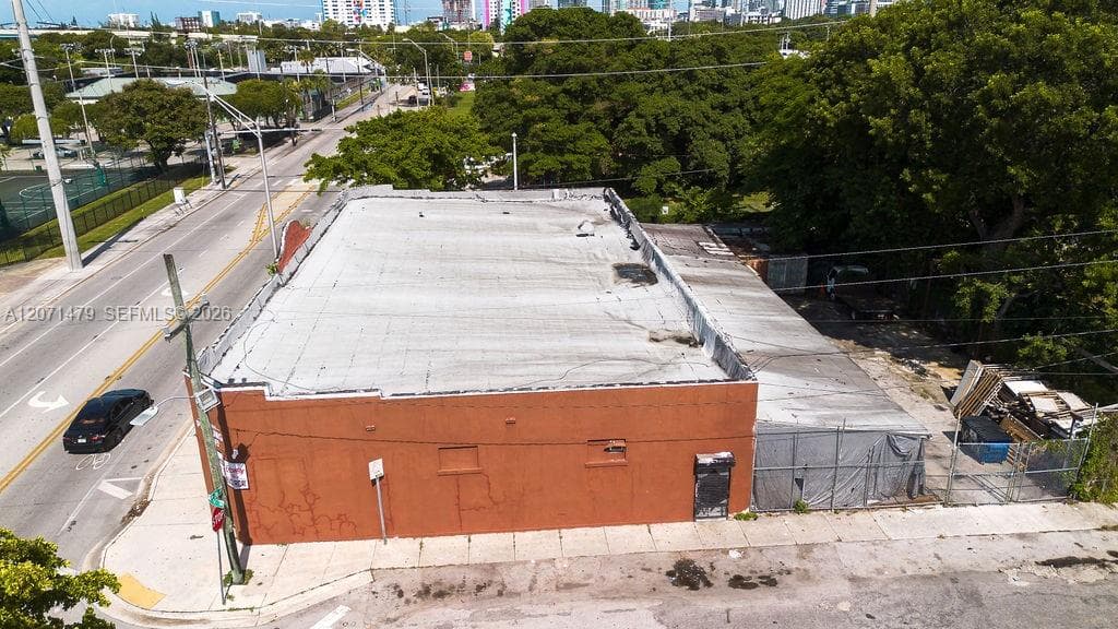 800 NW 36th St, Miami, FL 33127 — zdjęcie 4