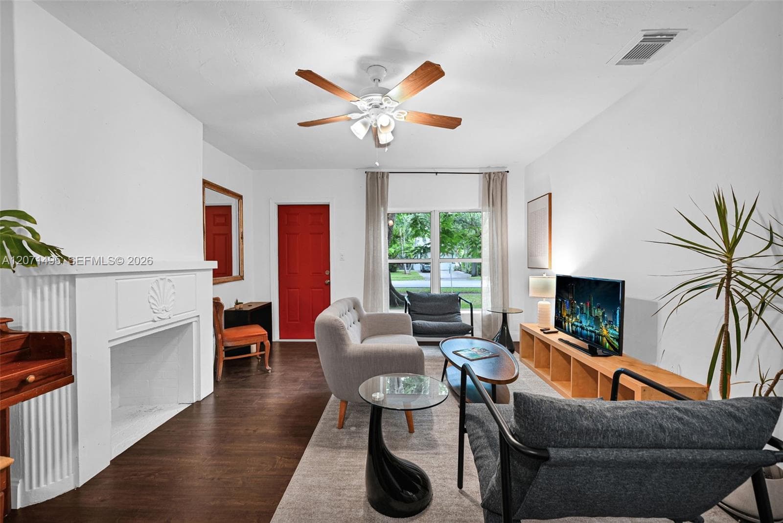 370 NE 87th St, El Portal, FL 33138 — zdjęcie 4