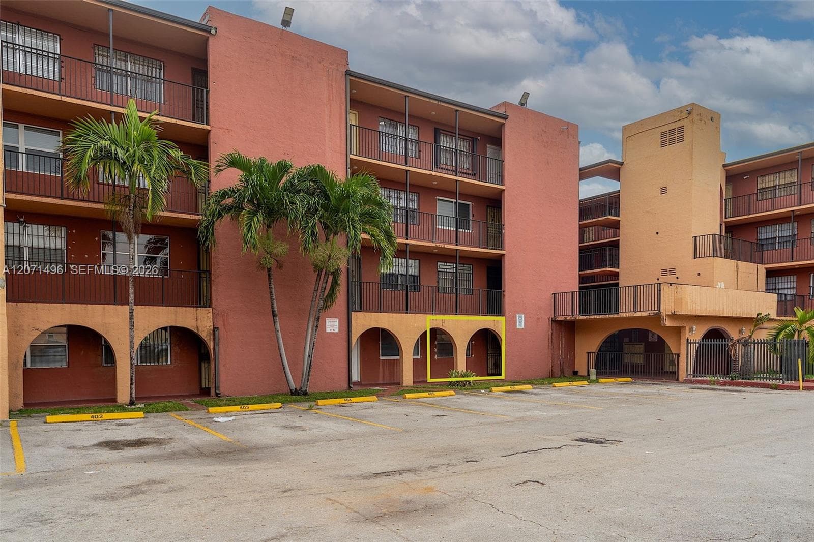 6620 W 2nd Ct # 104, Hialeah, FL 33012 — zdjęcie 2