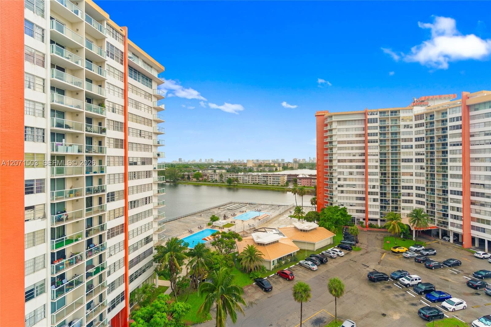 1301 NE Miami Gardens Dr # 1025W, Miami, FL 33179 — zdjęcie 2