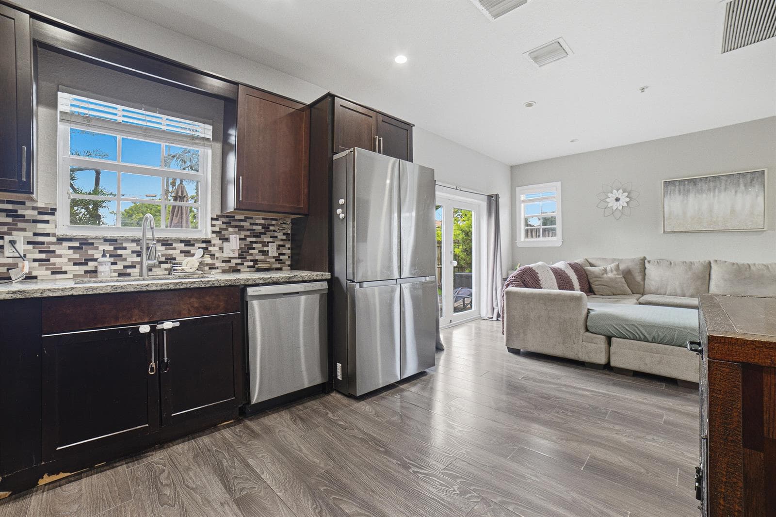 807 NW 1ST Avenue, Fort Lauderdale, FL 33311 — zdjęcie 5