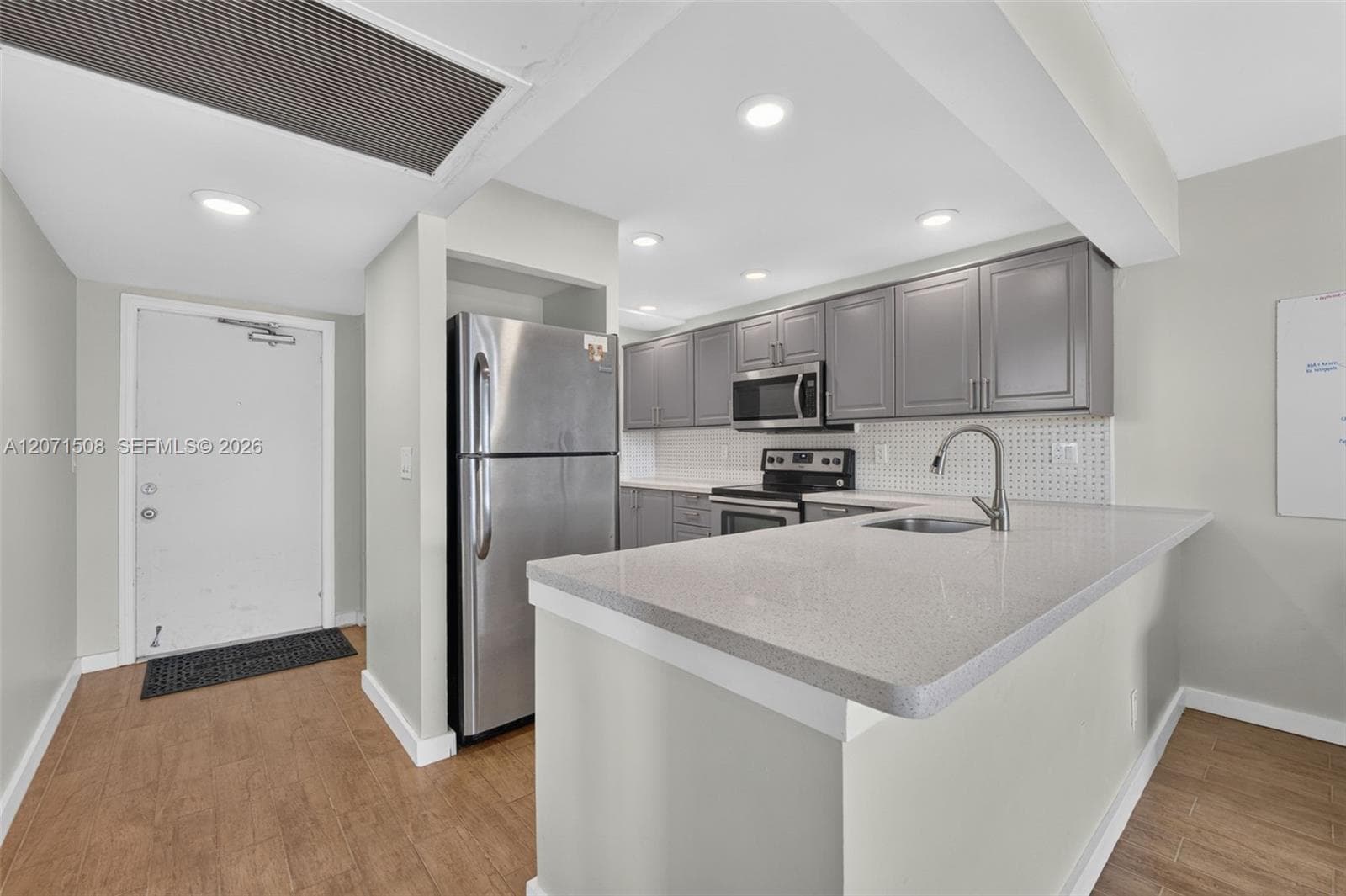 9440 Poinciana Pl # 302, Davie, FL 33324 — zdjęcie 2