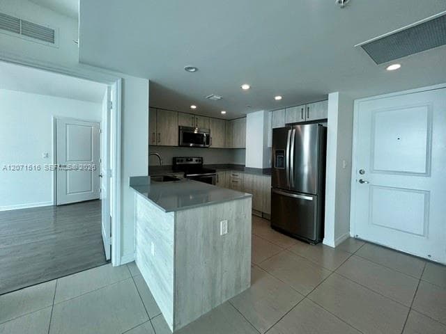 7525 E Treasure Dr # 505, North Bay Village, FL 33141
