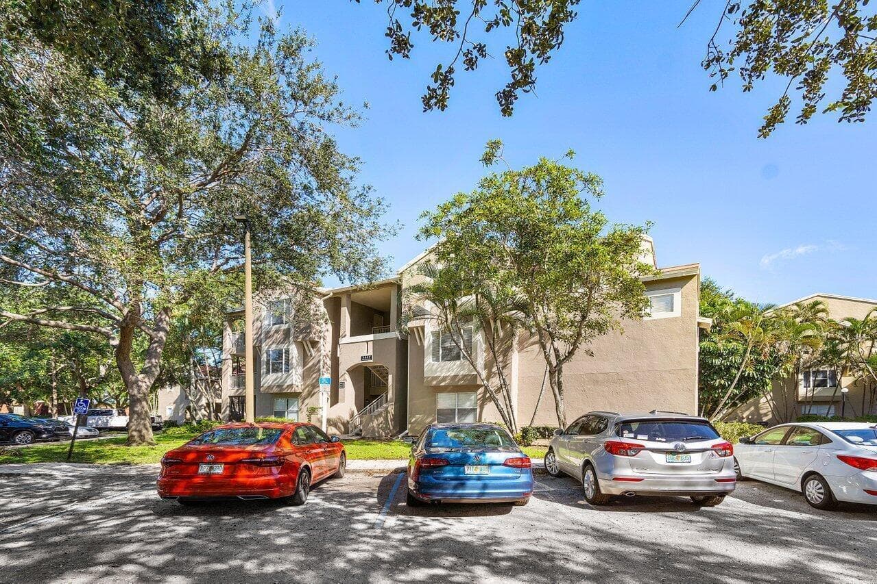 1825 PALM COVE Boulevard # 7-306, Delray Beach, FL 33445