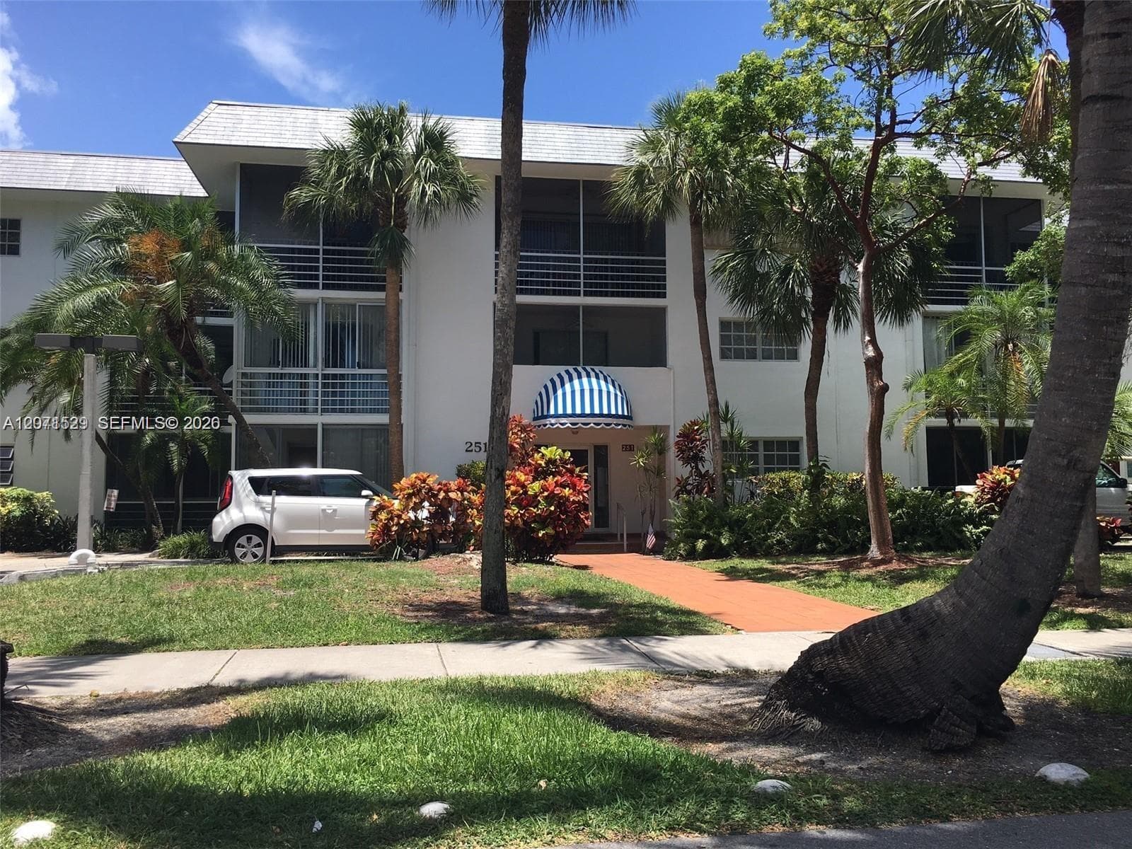 251 Galen Dr # 304E, Key Biscayne, FL 33149