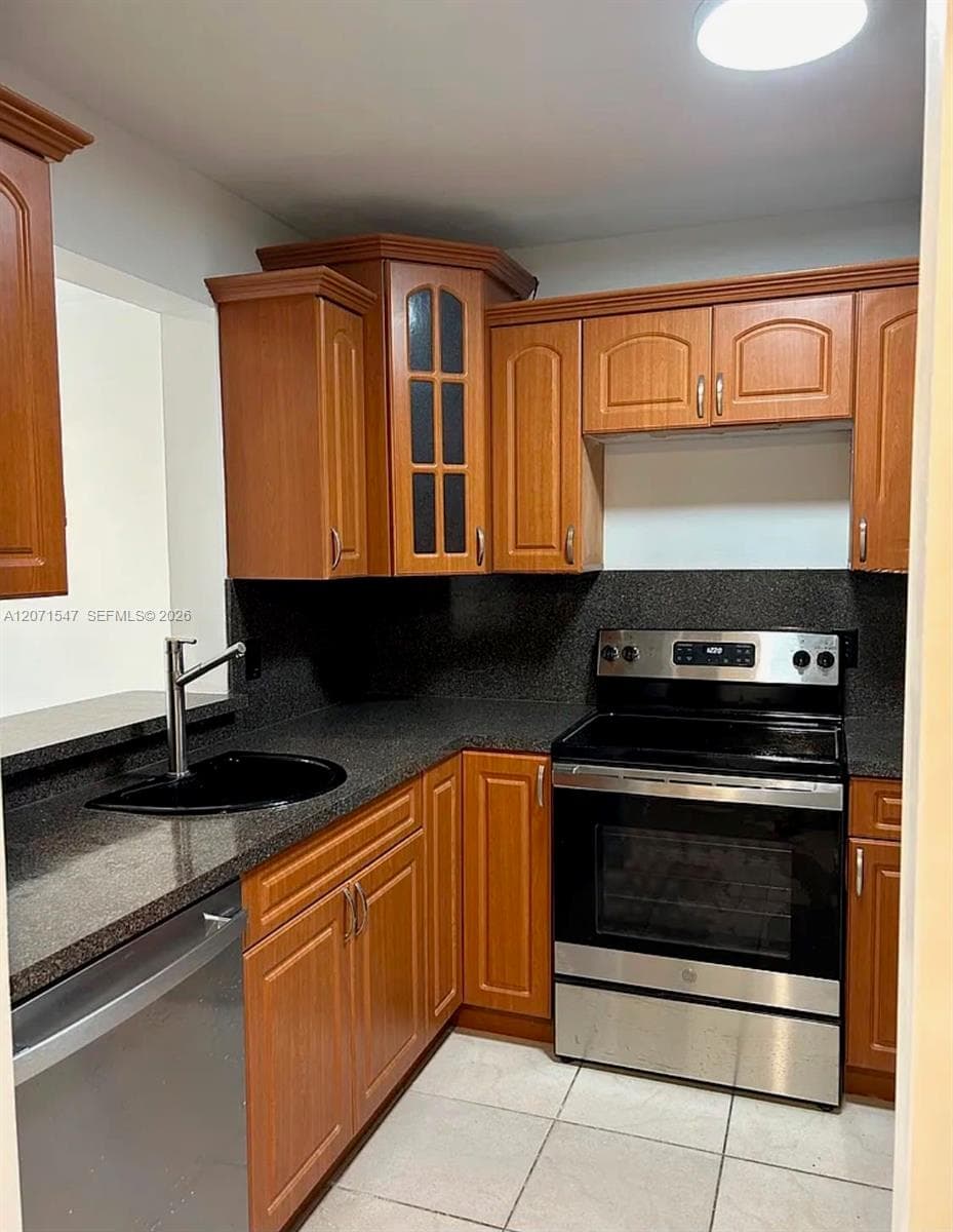 8720 N Sherman Cir # 307, Miramar, FL 33025