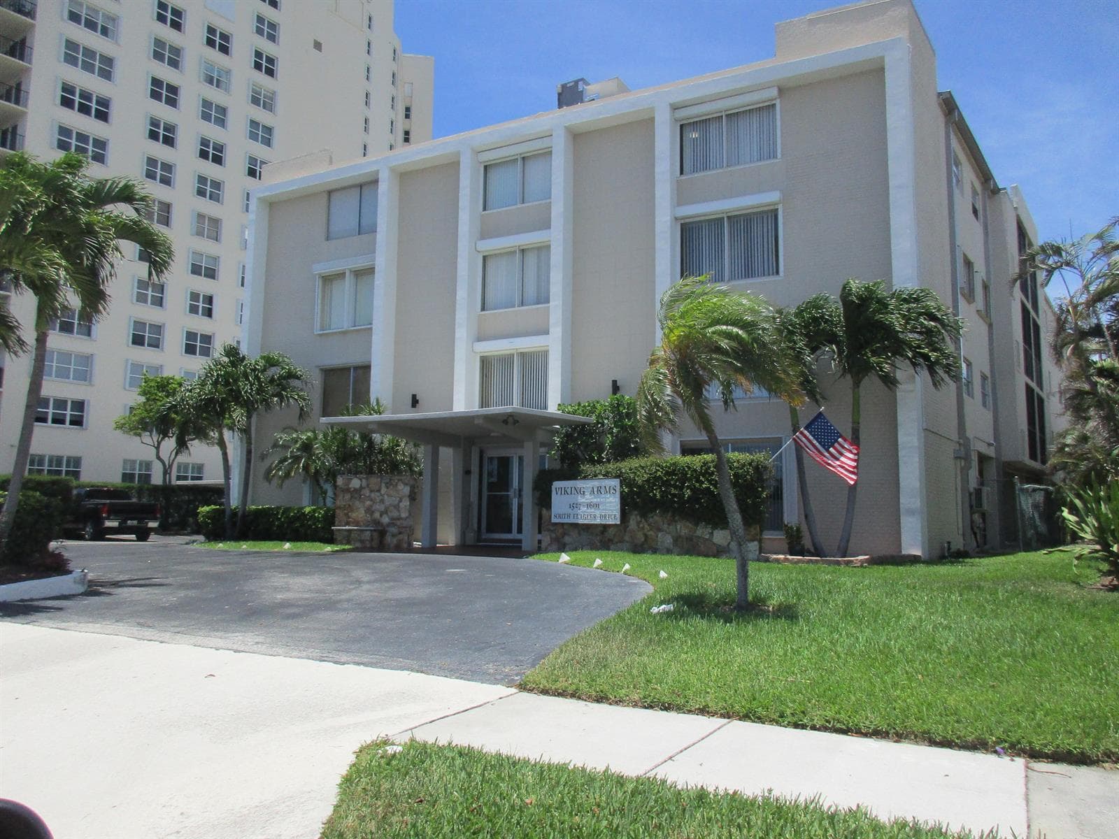 1527 S Flagler Drive # 203F, West Palm Beach, FL 33401