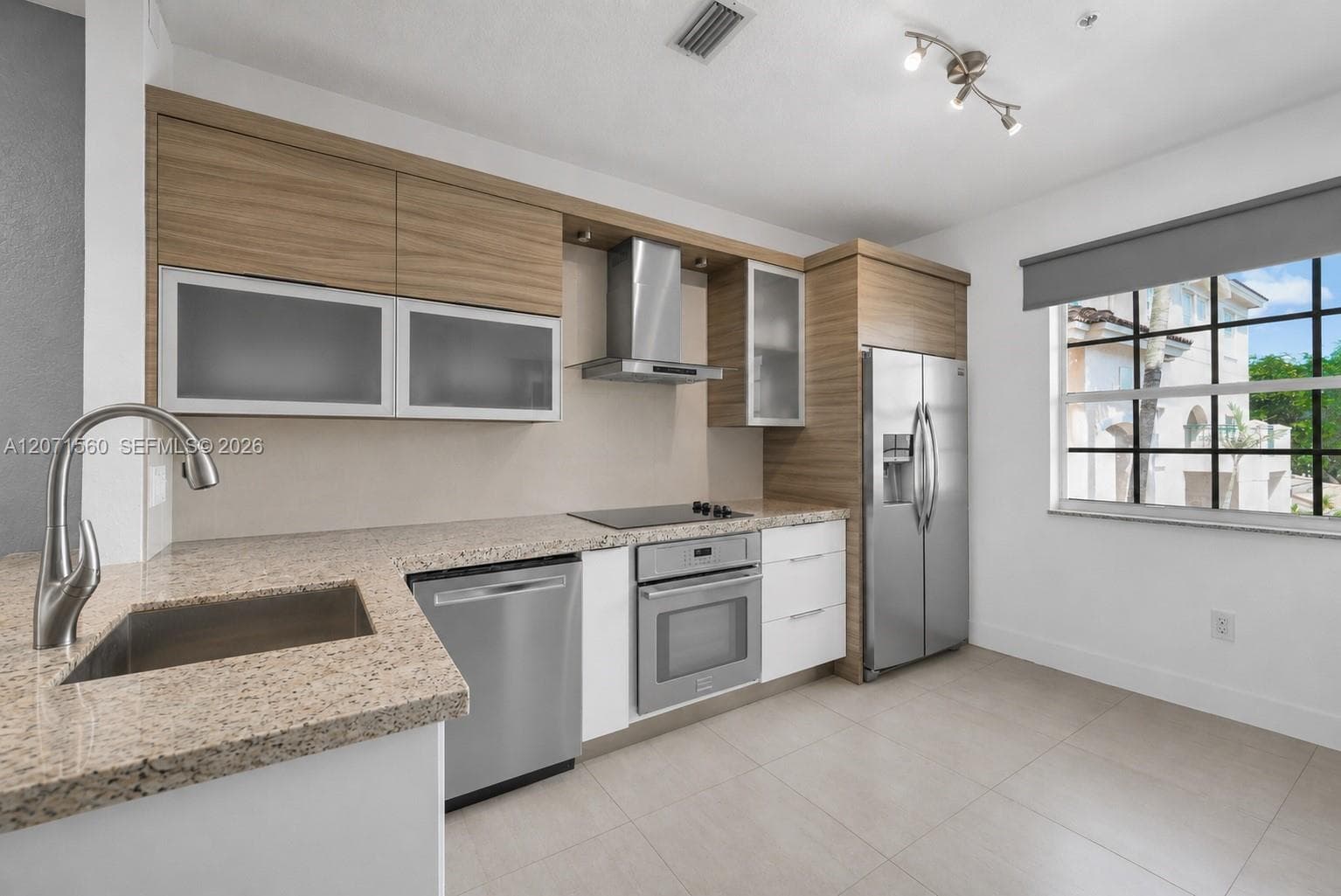 5670 NW 116th Ave # 222, Doral, FL 33178 — zdjęcie 2