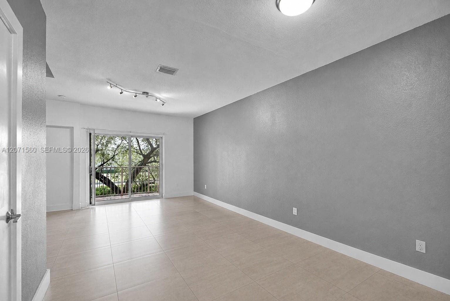 5670 NW 116th Ave # 222, Doral, FL 33178 — zdjęcie 5