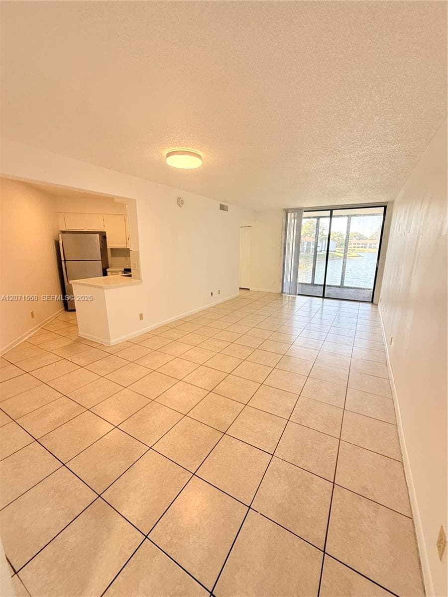 210 Lake Pointe Dr # 210, Oakland Park, FL 33309 — zdjęcie 3