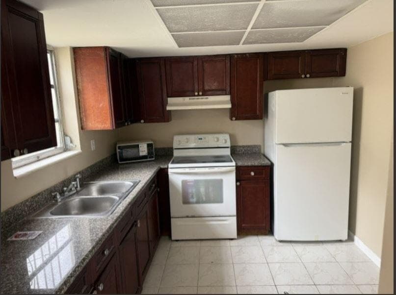 16980 N MIAMI Avenue, North Miami Beach, FL 33169 — zdjęcie 3