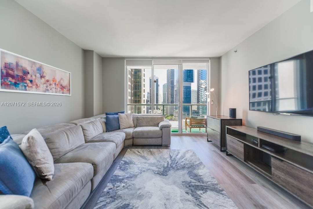 55 SE 6th St # 2110, Miami, FL 33131 — zdjęcie 2