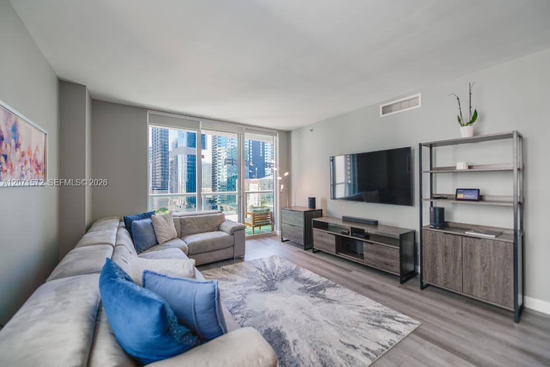 55 SE 6th St # 2110, Miami, FL 33131 — zdjęcie 3